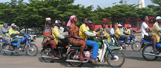 Zemidjan (moto-taxi) in Cotonou, Benin